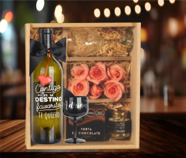 Box premium vino de grosella artesanal y repostería personalizada Cali