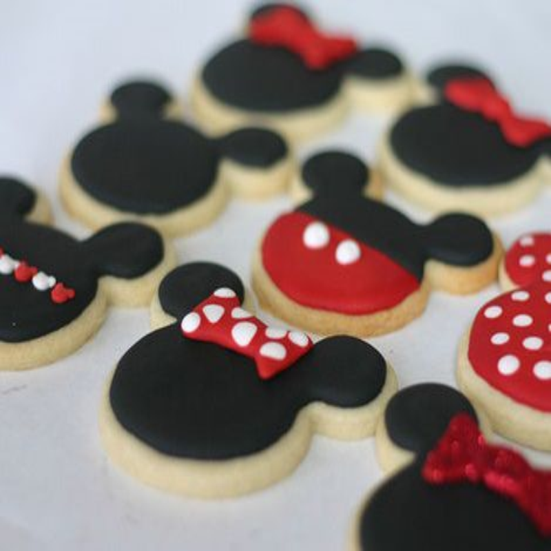 Galletas temáticas infantiles decoradas en fondant Cali